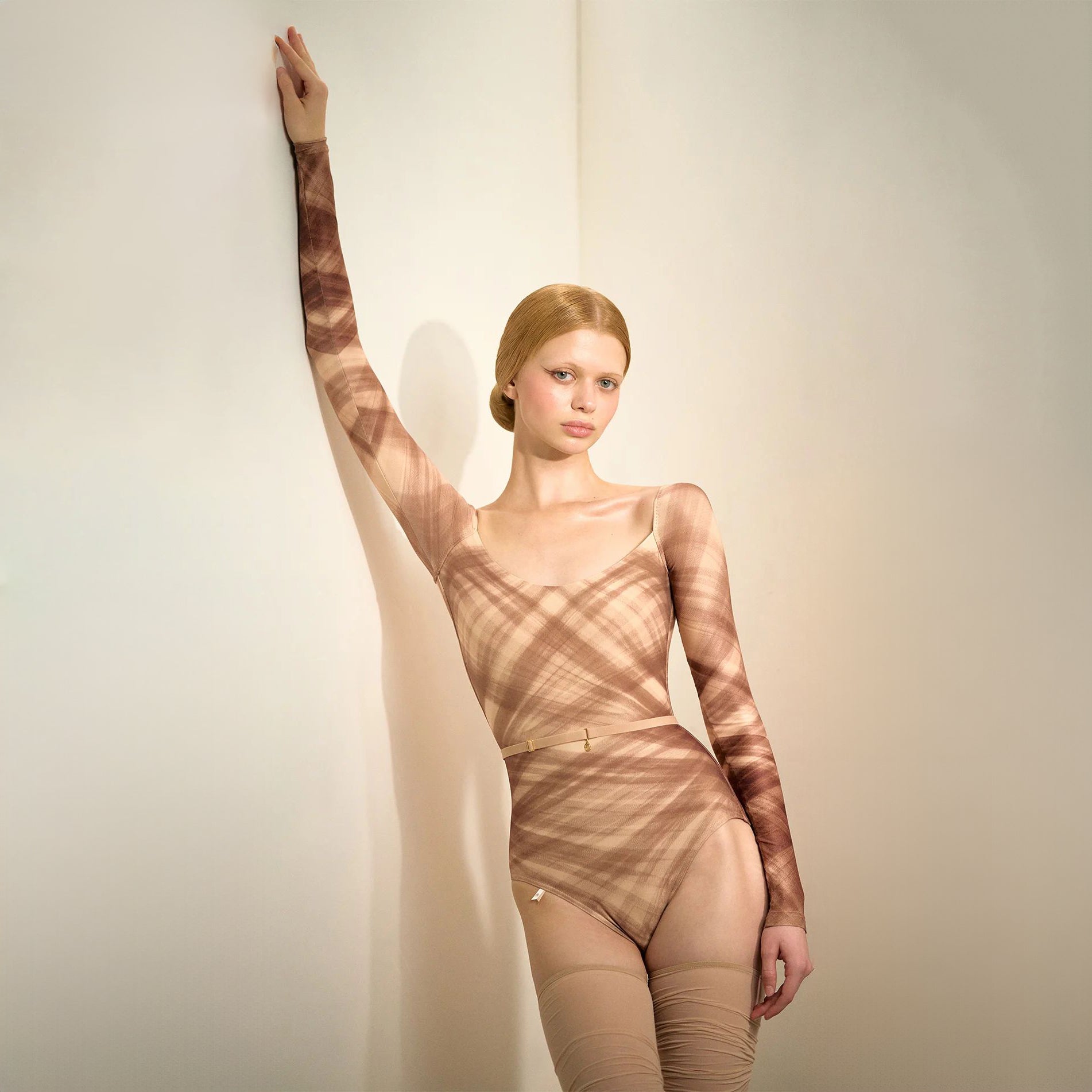 Women Mocha Check "TULLE PLIÉ" Long Sleeves Ballet Onesies(253LE23VL/mocha)